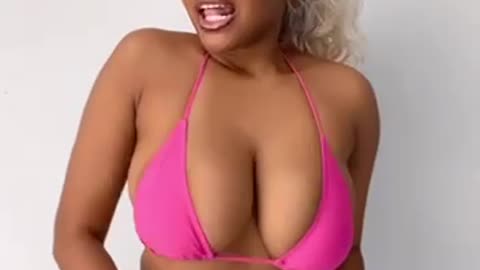 Beautiful Black Woman With Big Booty Peels Off Bikini.