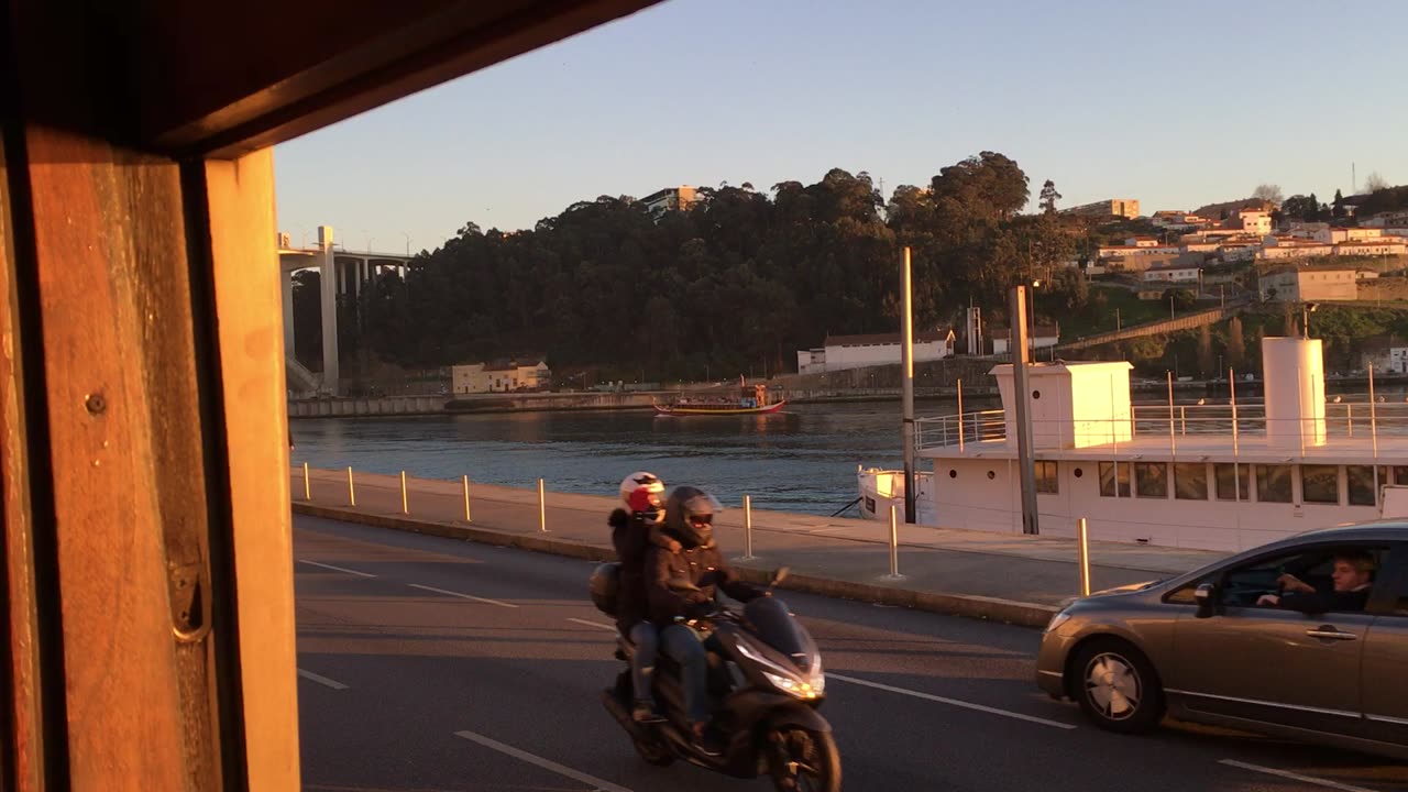 Tram 1 to Foz (Porto, Douro Literal, Portugal) 4