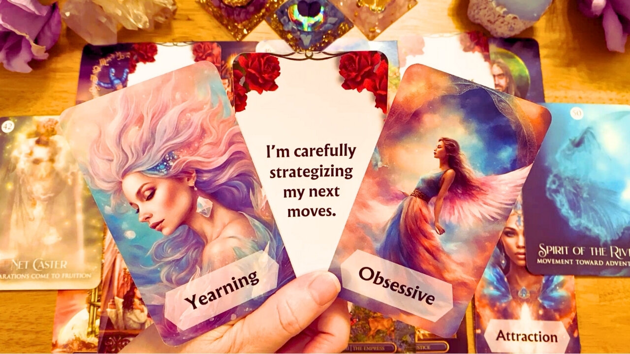 SOMEONE IS OBSESSING OVER YOU AND PLANNING THEIR NEXT MOVE RIGHT NOW 🌹(COLLECTIVE LOVE READING)💕