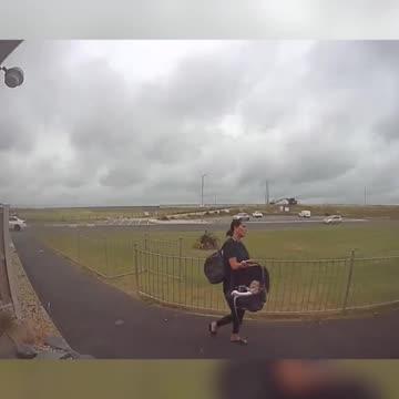 Moment mum drops baby at friend's home before killing herself