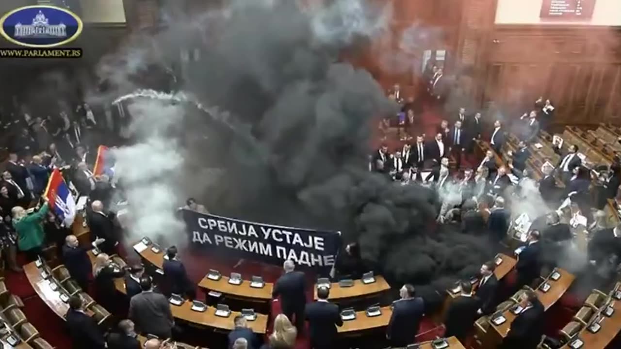 🇷🇸 Clashes have broken out in the Serbian parliament: right in the meeting hall,