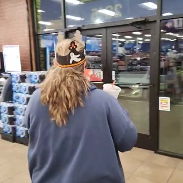 The queen has arrived