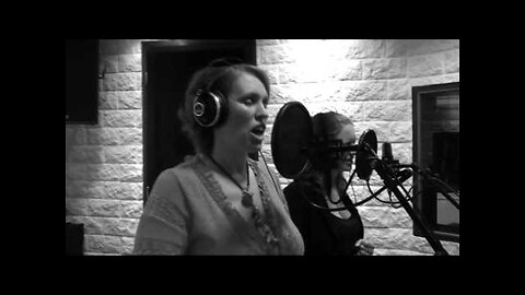 Stil, mijn ziel, wees stil (Still, my soul, be still) (Amazing Dutch Praise!!) Lyrics below