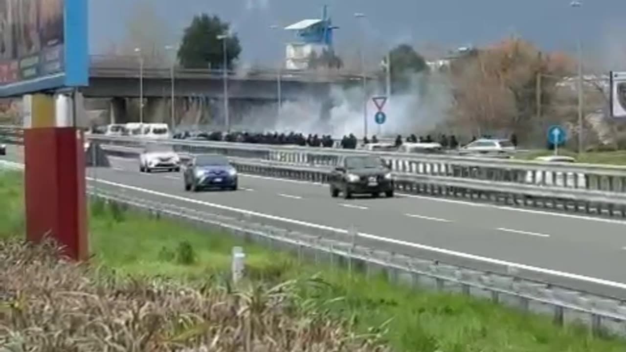 Scontri Tifosi Perugia-Lucchese A12
