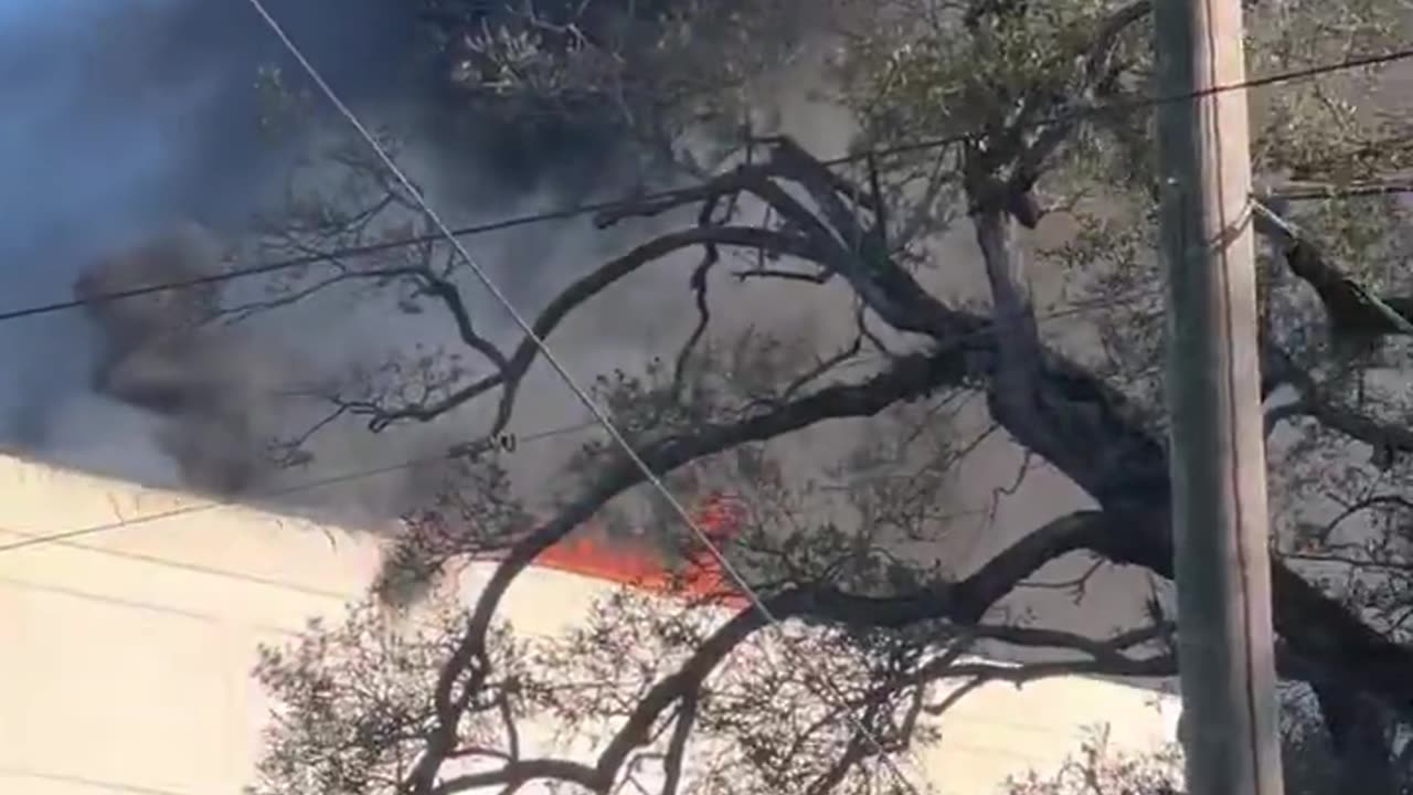 Large fire reported at building near Touro Hospital in New Orleans, Louisiana