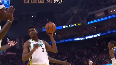 Wow! That lob to JK was picture-perfect! 🎯 #Warriors #NBA