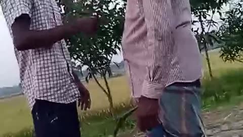 The fighting video old and young boys😡