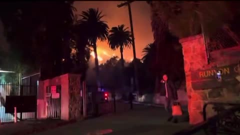 Two masked suspects on a scooter are suspected of committing arson in Runyon