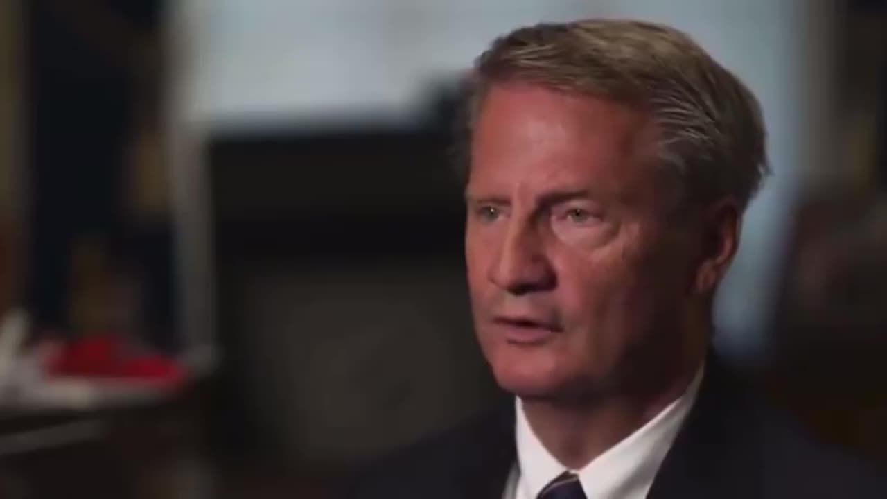 Rep. Tim Burchett: Someone high up in the Trump administration told Tim he has "KICKED A HORNETS NEST" & needs protection.