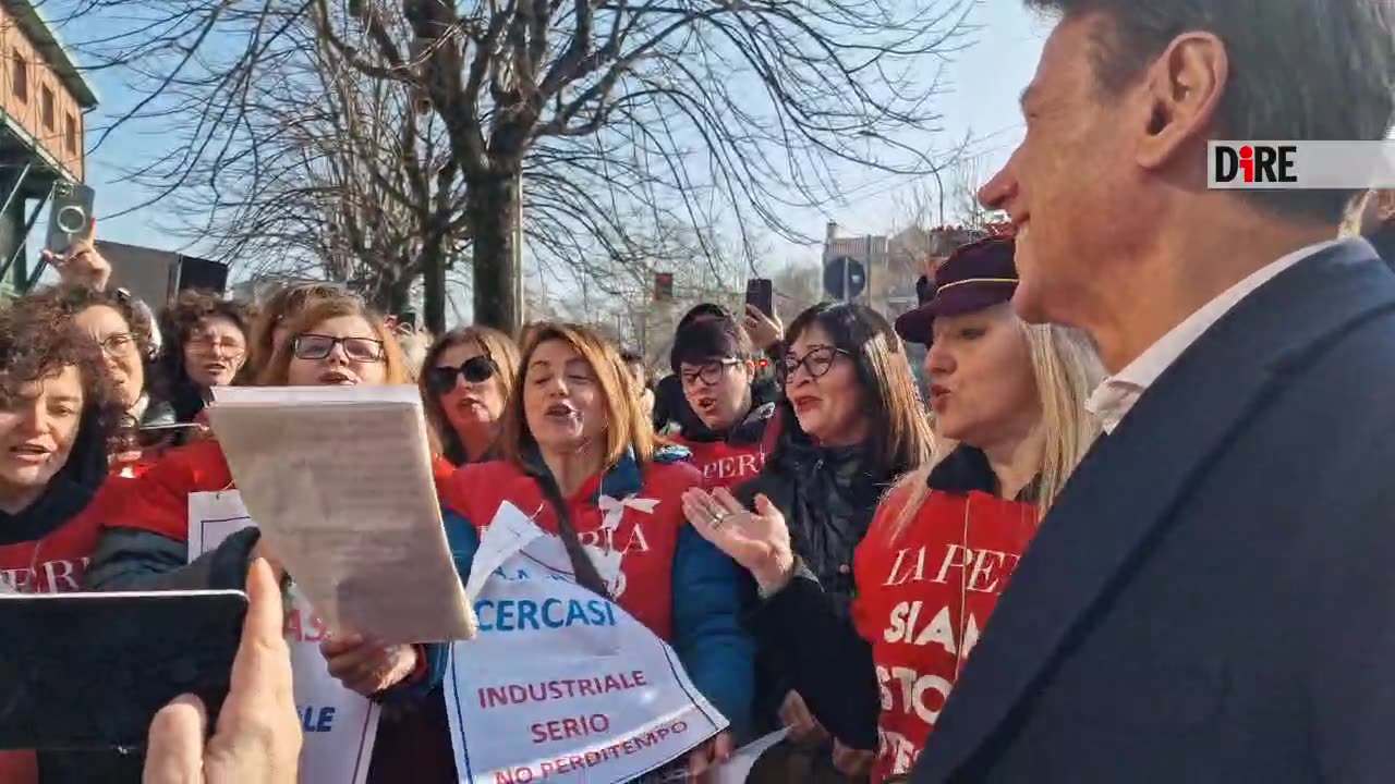 Bologna - IMPRESE. CONTE AL SIT-IN LA PERLA, "NORME PIÙ SEVERE CONTRO SPECULAZIONE" (06.02.25)