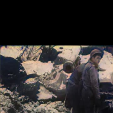 German Panther tank disguised 1944 camouflage #Colourized footage 🇩🇪 🎥 🦾