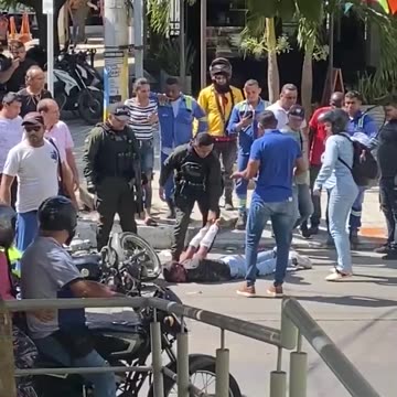 PERSECUCCION POLICIAL DE SICARIOS EN BQ