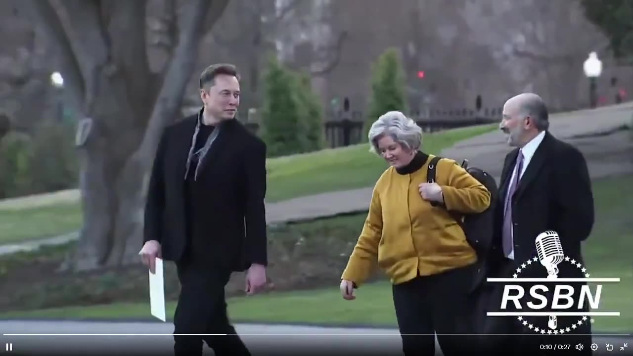 Elon Musk bước ra khỏi Phòng Bầu dục cùng Chánh văn phòng Trump Susie Wiles.