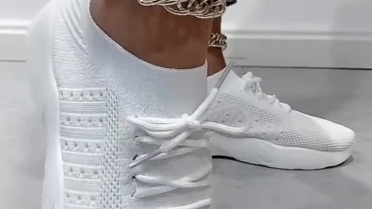 Lightweight & Breathable Women’s Sneakers