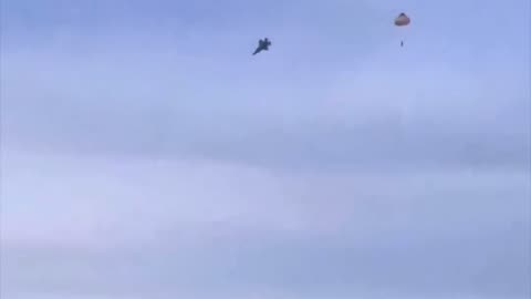 PILOT EJECTS SELF AS FIGHTER JET MYSTERIOUSLY FALLS OUT OF SKY ⚠️