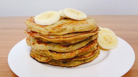 Making EASY BREAKFAST With Bananas :: BANANA PANCAKES