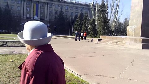 2014-03-09 - ⚡ Ukraine crisis 2014: Lenin Reaction - Nikolaev - Older Lady
