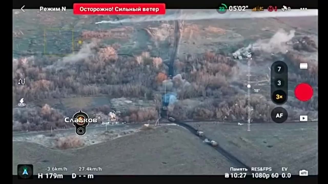 WATCH rare tank battle in Donbass