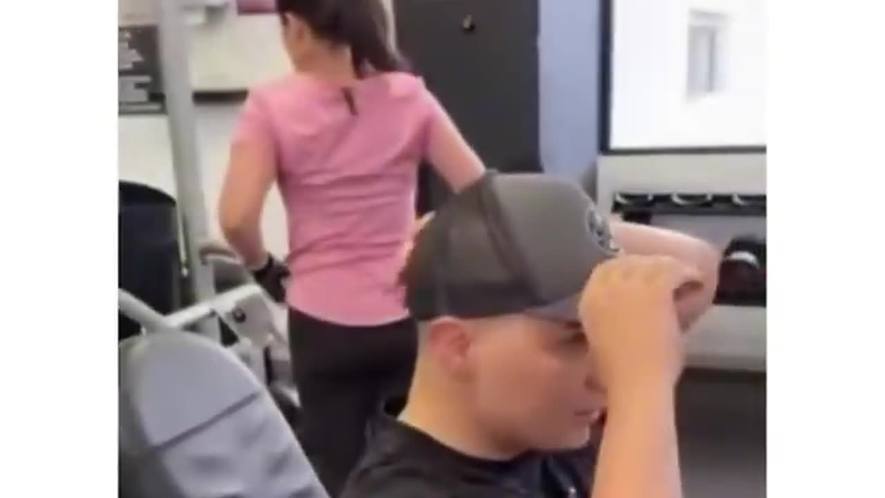 Bros head is too shiney 💀😠| Funny Clip