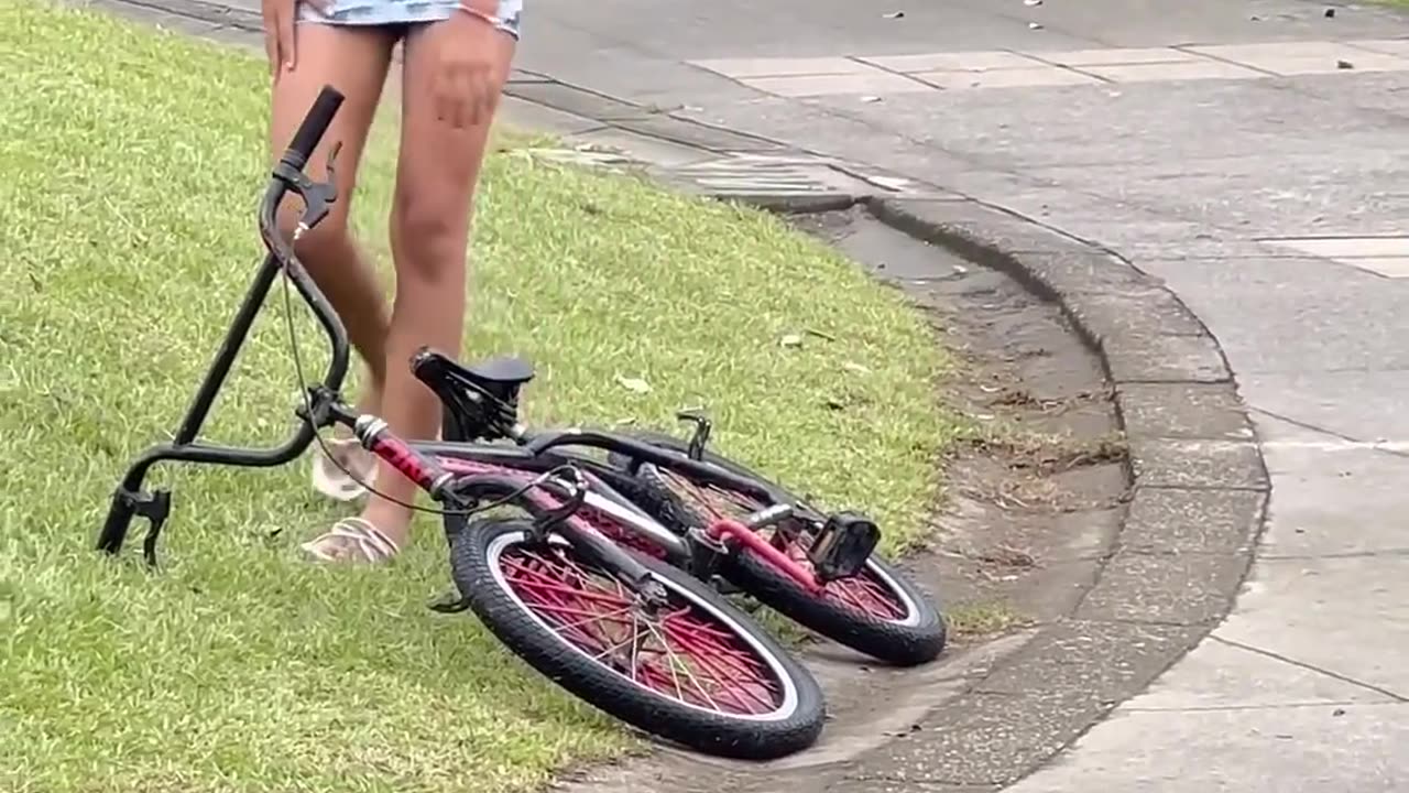 A .....🙈 😜