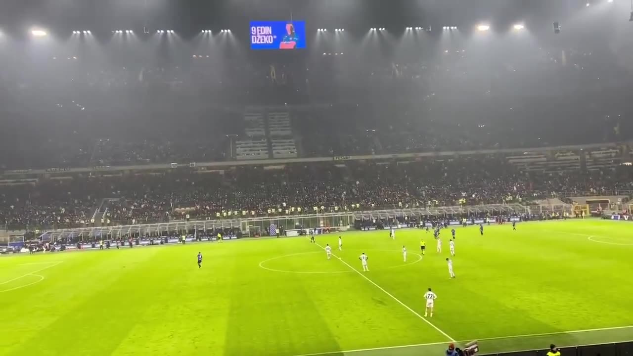 Inter Milan (goal Edin Dzeko)