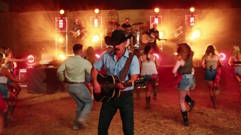 Aaron Watson - Hit the Hay Runnin' (Official Music Video)