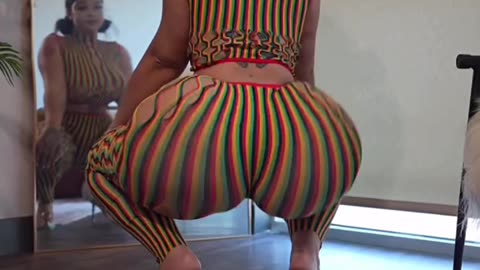 Coco twerkin her Phat ass