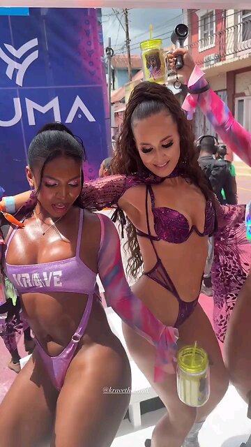 IM LOOKING....NOTHING TO SAY BUT DAMN