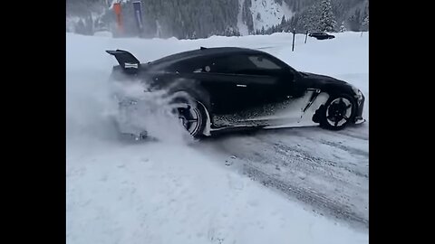 Nissan GTR R35 || Snow drifting ❄️