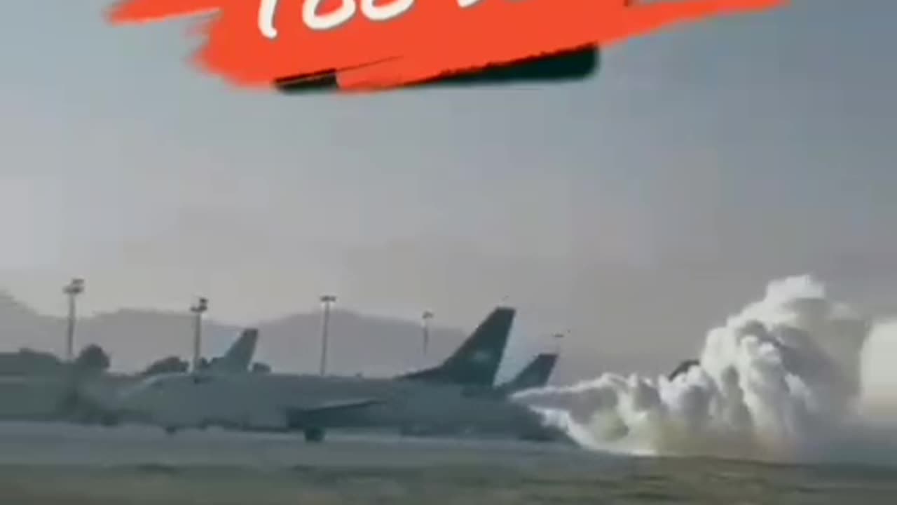 Chemtrail plane accidentally starts dispersing on Runway