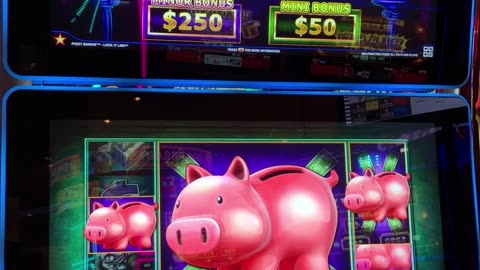 LET'S WIN PIGGIES!