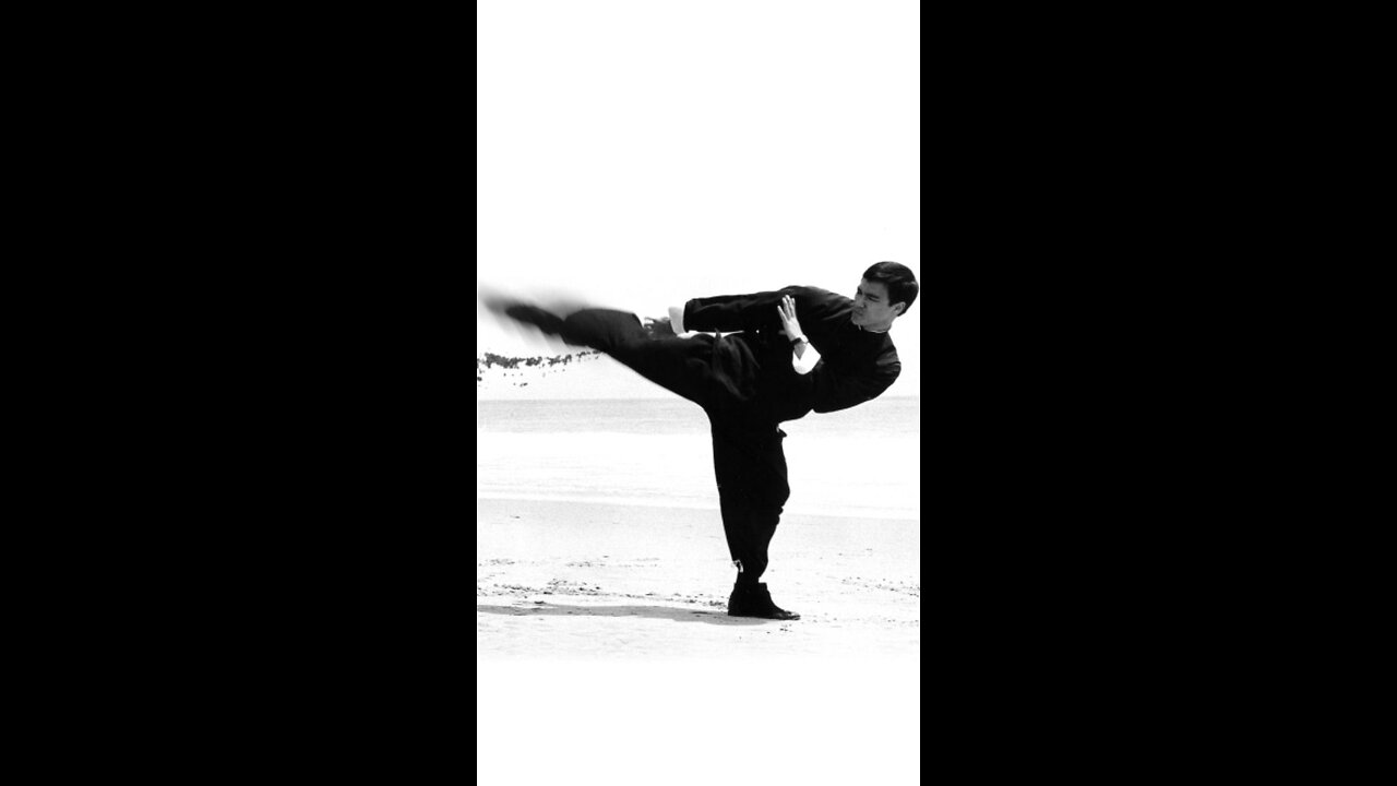 Cross kick Studio Films Bruce Lee