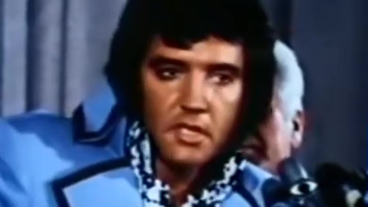 Elvis Presley refuses to use his fame to insert himself into politics