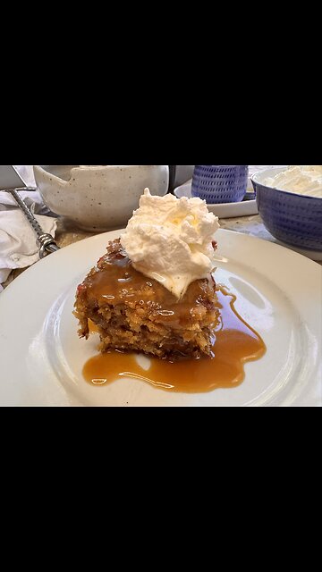 Easy Sticky Toffee Pudding with Cranberries - The Ultimate Comfort Dessert!