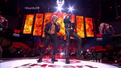 Billy Idol, Miley Cyrus - Rebel Yell (Live)