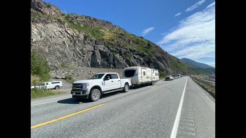 Stuck on the Hwy... Alaska Traffic #alaska #rvalaska #kelleysoutdooradventures #rvdrifters