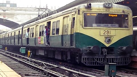 Exploring New Delhi Railway Station: My First Visit 15 Years Ago