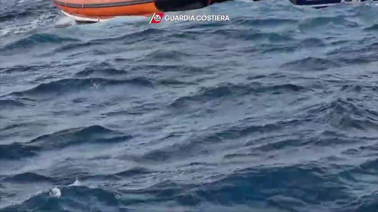 Reggio Calabria - MIGRANTI. IN 130 SALVATI AL LARGO ISOLA CAPO RIZZUTO (03.02.25)