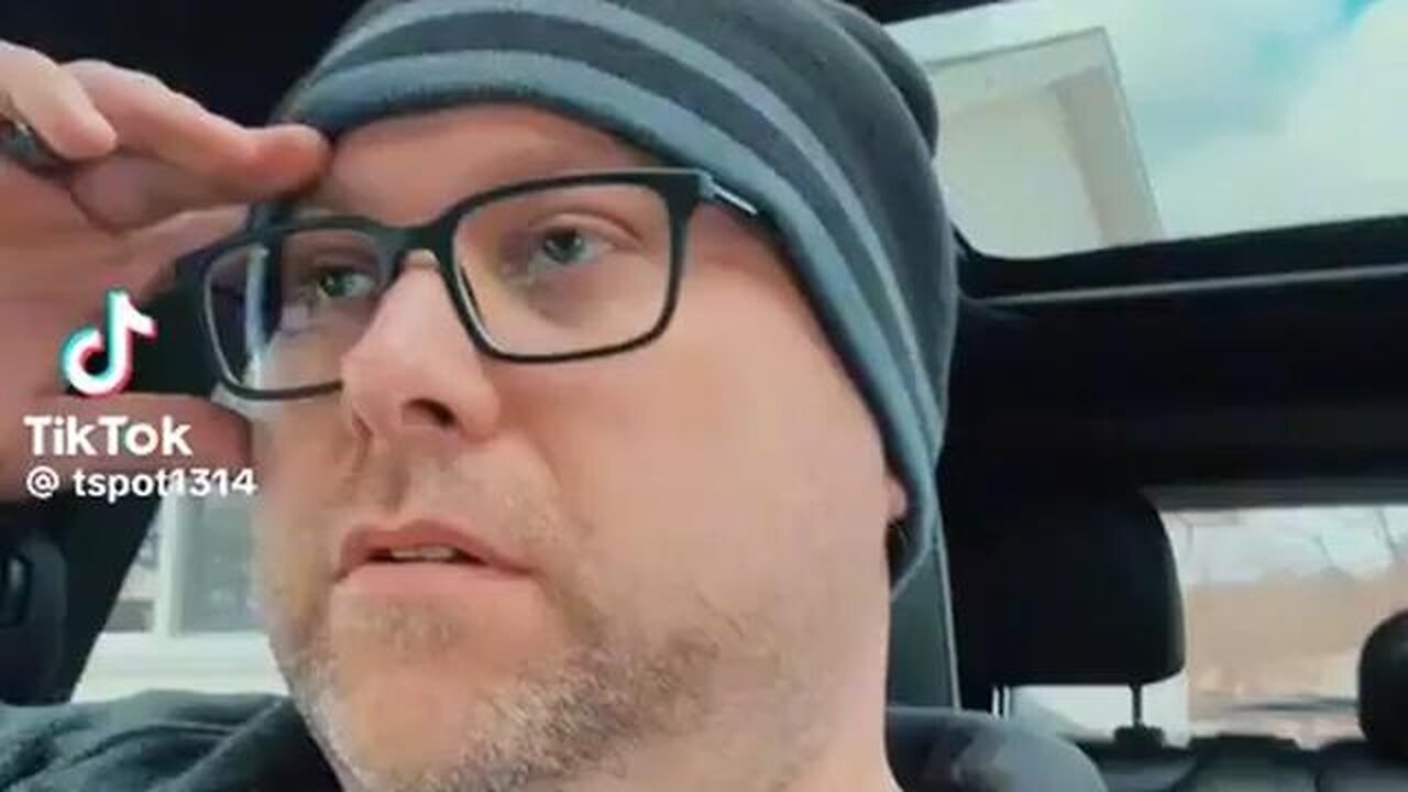 History teacher gives a lesson on Ukraine and what really happened with Russia