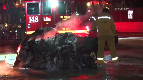 Fiery 3 Vehicle Crash Shuts Down Freeway