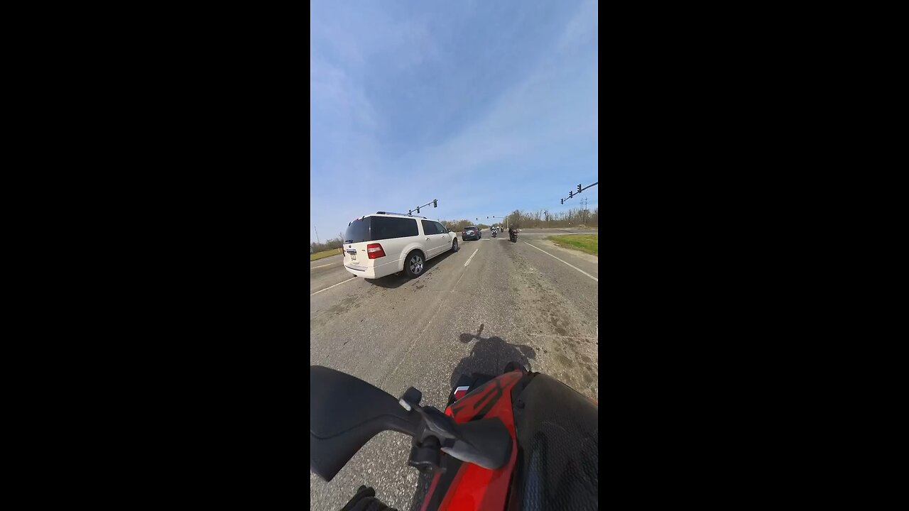 250302 LA641I10 (AI cut)