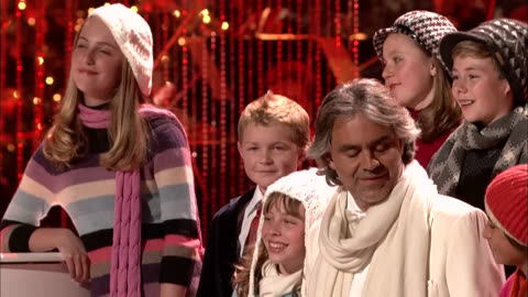 Andrea Bocelli - Santa Claus Is Coming To Town