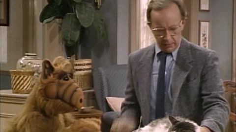 ALF S01E02 - Strangers in the Night