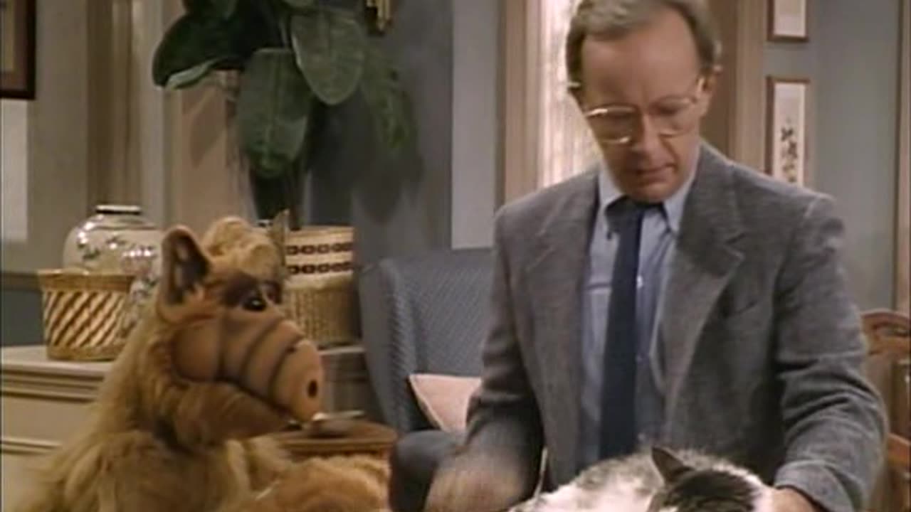 ALF S01E02 - Strangers in the Night