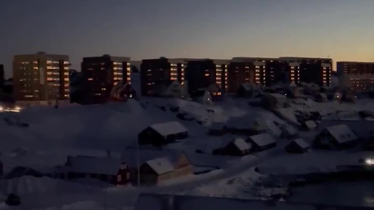 Nuuk. #Greenland 🇬🇱 still without electricity since 9:40 am this morning.