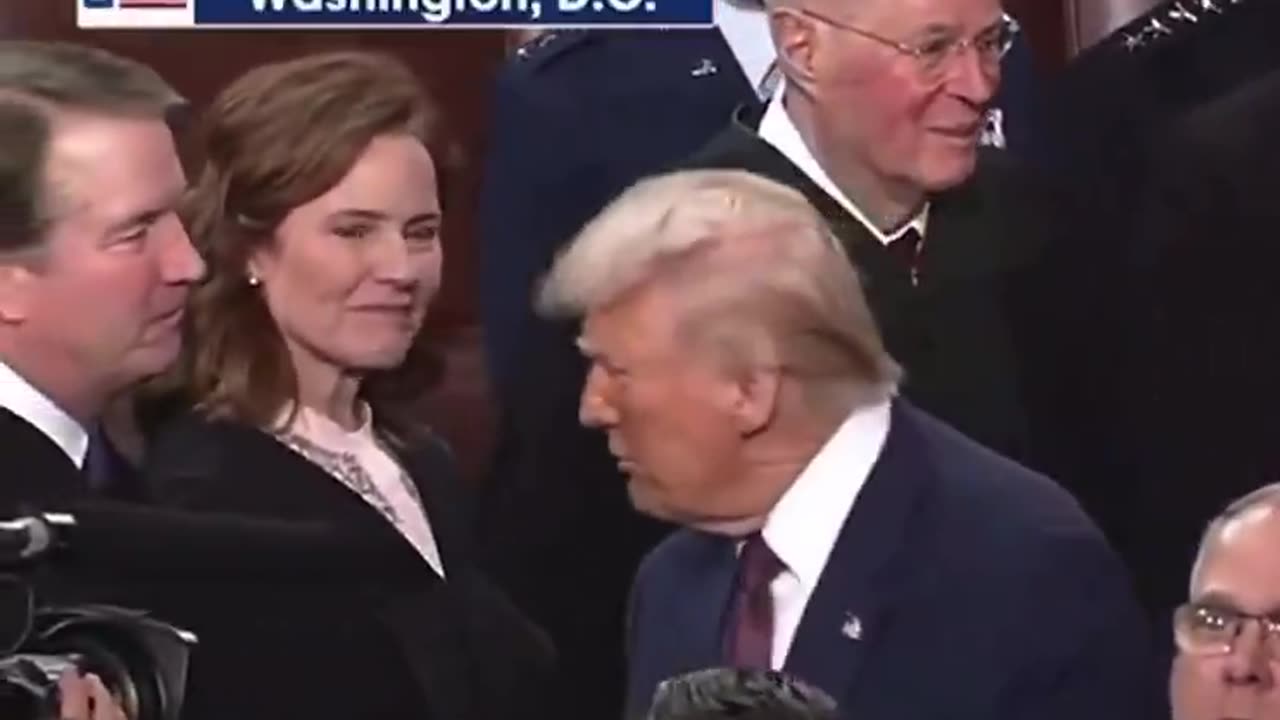 Justice Amy Coney Barrett couldn't even hide her total contempt for Trump for 2