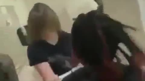 Ground and pound beats fist fighter, high school fight