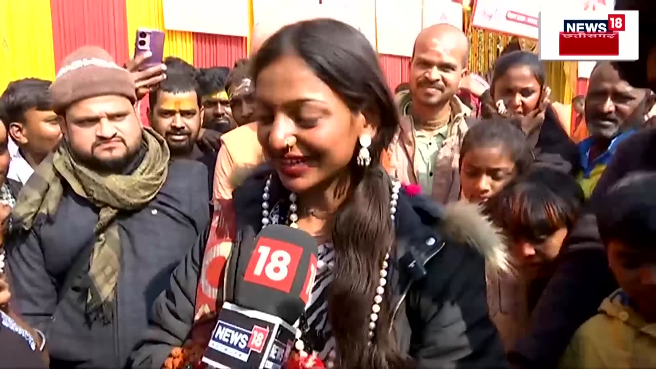 Viral Girl Monalisha in Mahakumbh: Unforgettable Moments & Stunning Performance