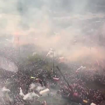 This is 300,000 polish Patriots on the streets to declare Poland is a CHRISTIAN country.