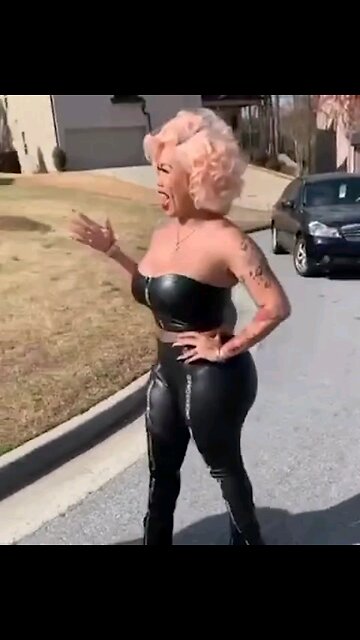 Hot 🔥 🥵 Outside